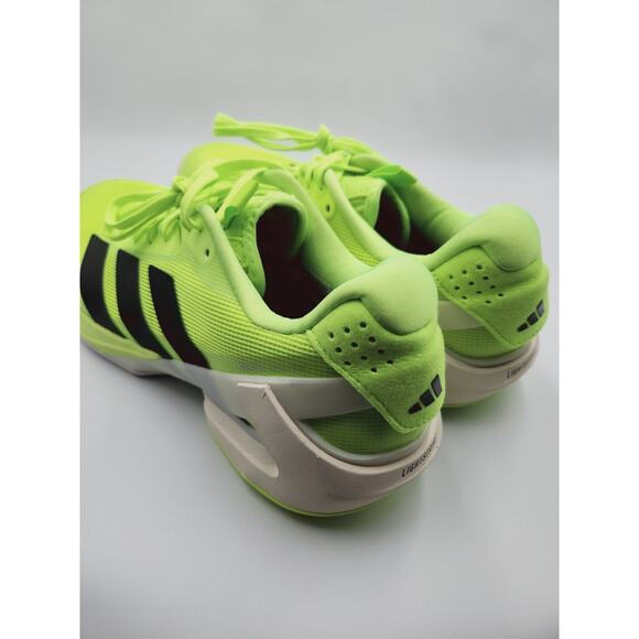 Athletic_Shoes